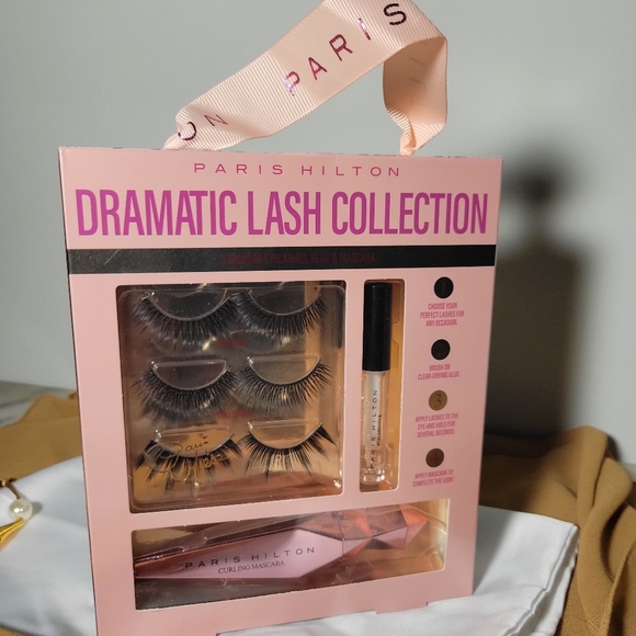 Eyelashes By Paris Hilton - Picture 2 of 3